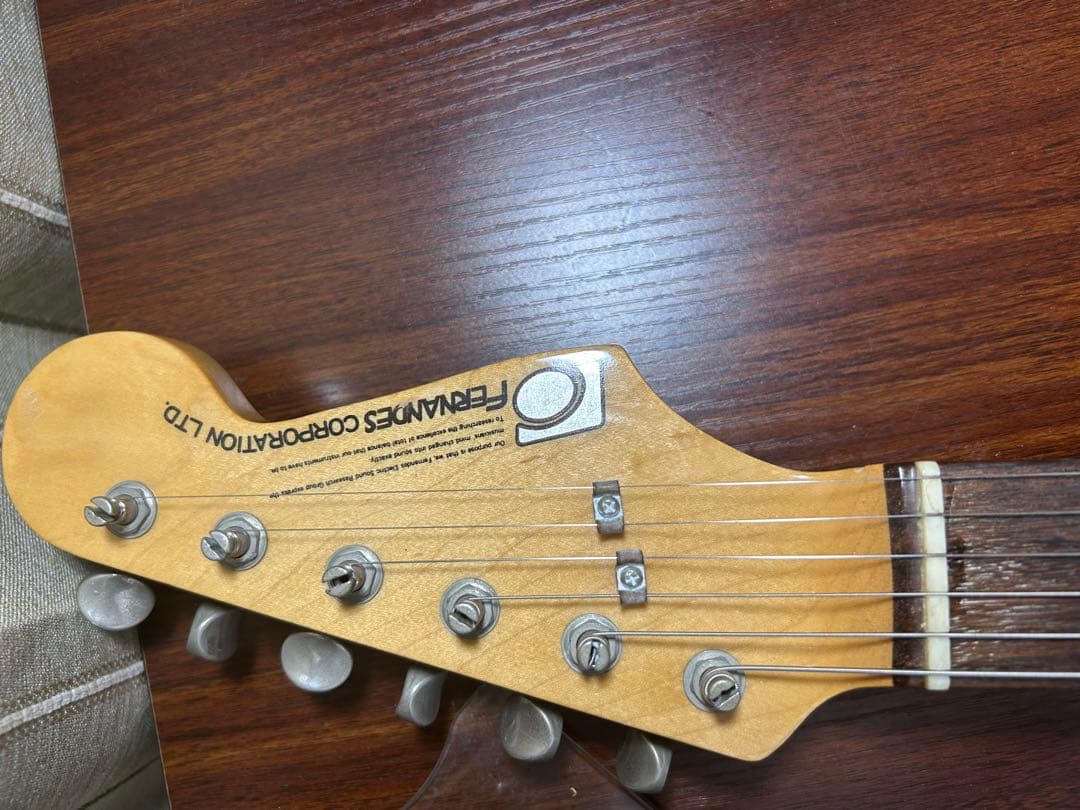 r*a様 週末価格！激鳴り石ロゴ！FERNANDES FST