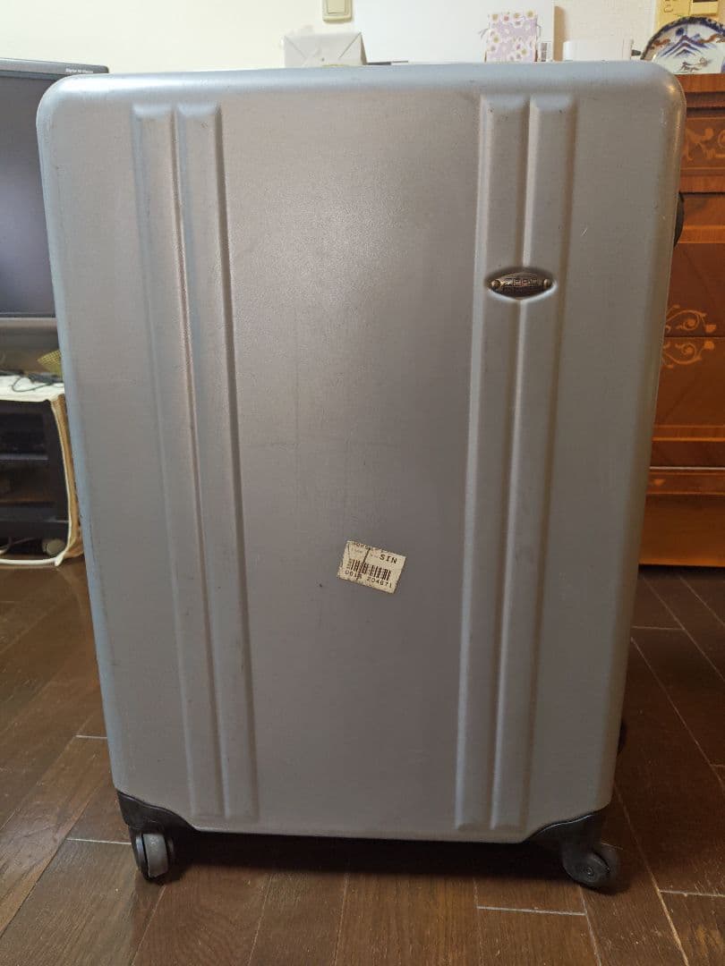 ZERO HALLIBURTON シルバーキャリーケース