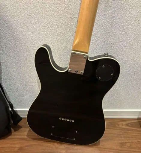 U*y様 ファズファクトリー内蔵　テレキャスター　Squier　John5　発振