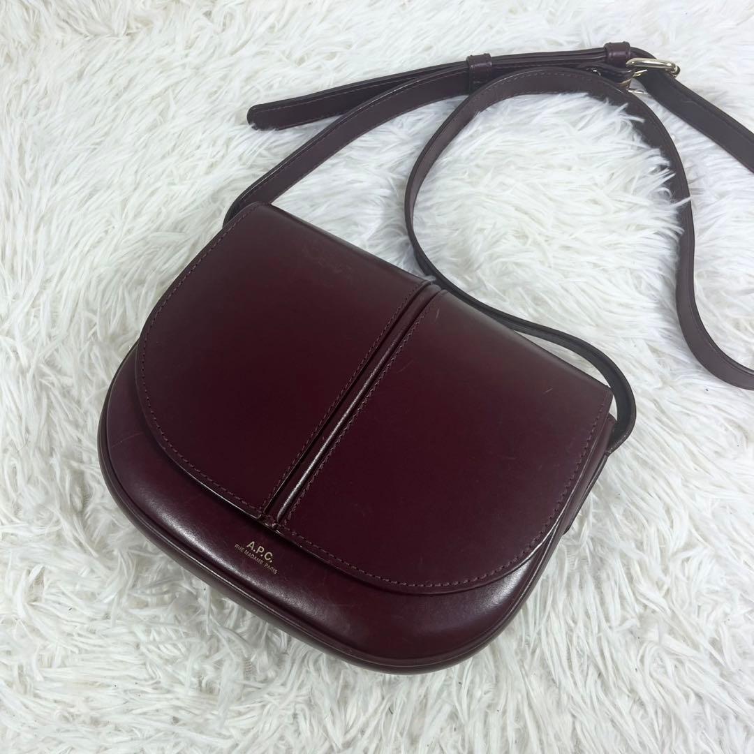 A.P.C. アーペーセー betty ベティ ショルダーバッグ レッド