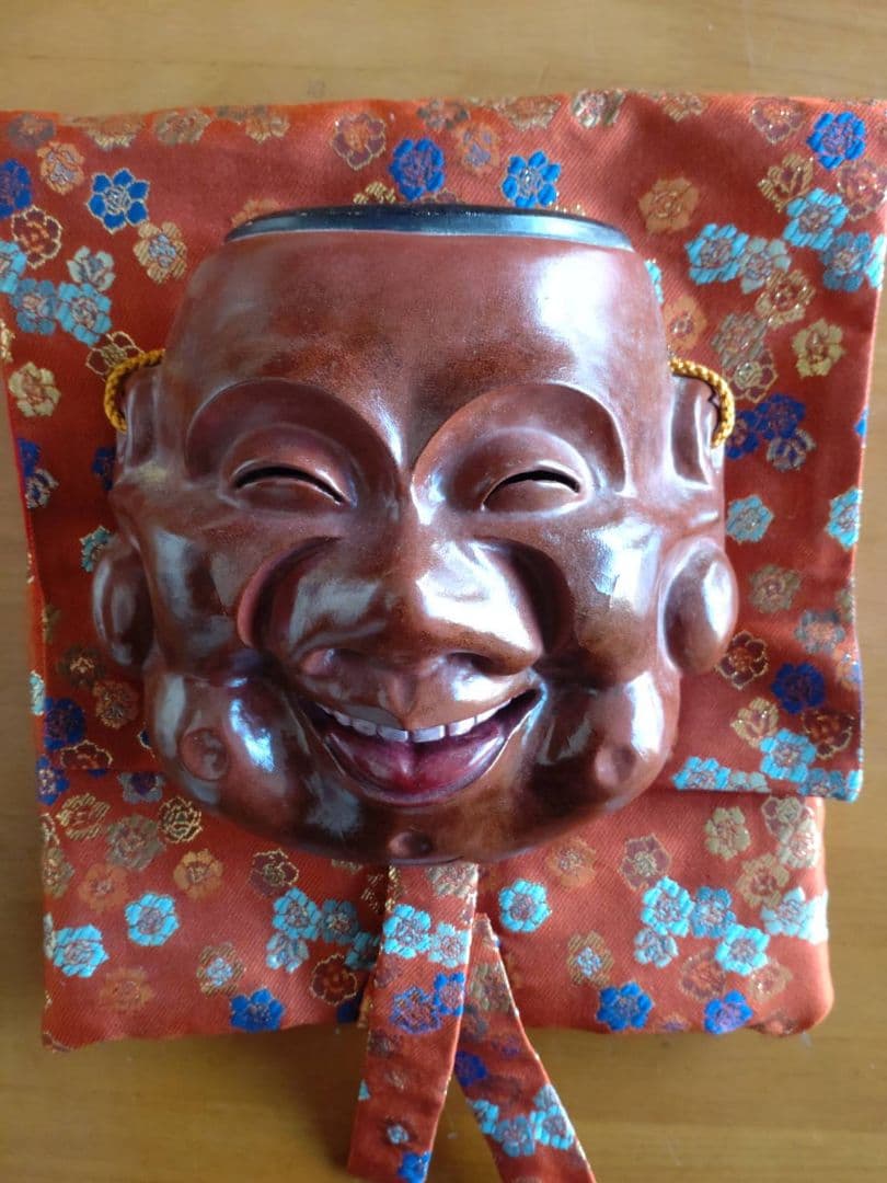 能面　神の面大黒、木彫り檜無垢材豊穣財福の福の神、お面は作風と奥深さに魅了される