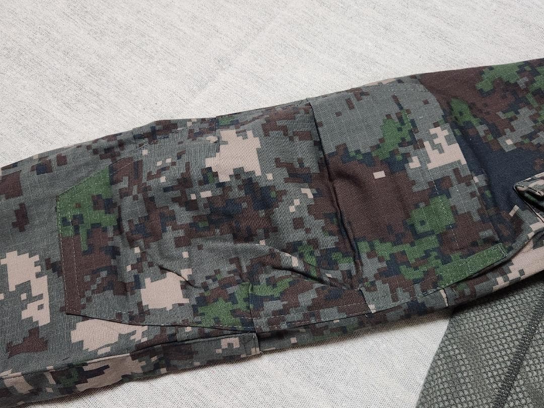 【新品】韓国軍　大韓民国陸軍　戦闘服　コンバットシャツ　TYR　私物品