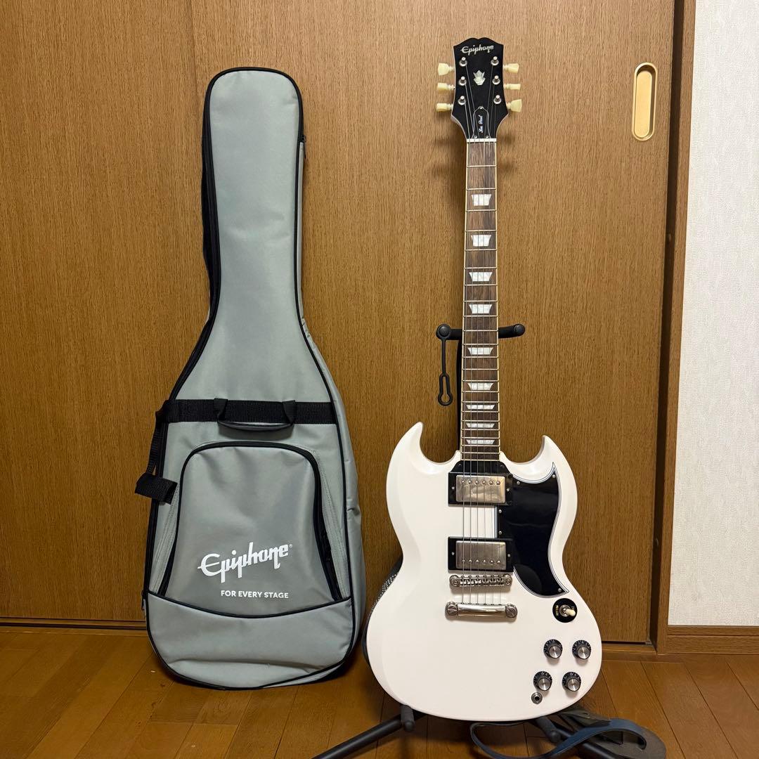 Epiphone ホワイトエレキギター ギターケース付き ほぼ新品‼️