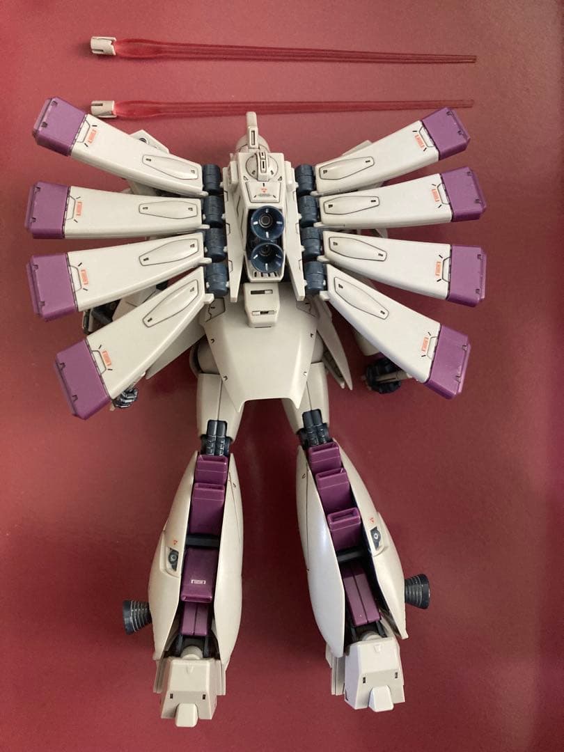 ビギナギナ？　ガンプラ ホワイト/パープル ミサイルポッド付き