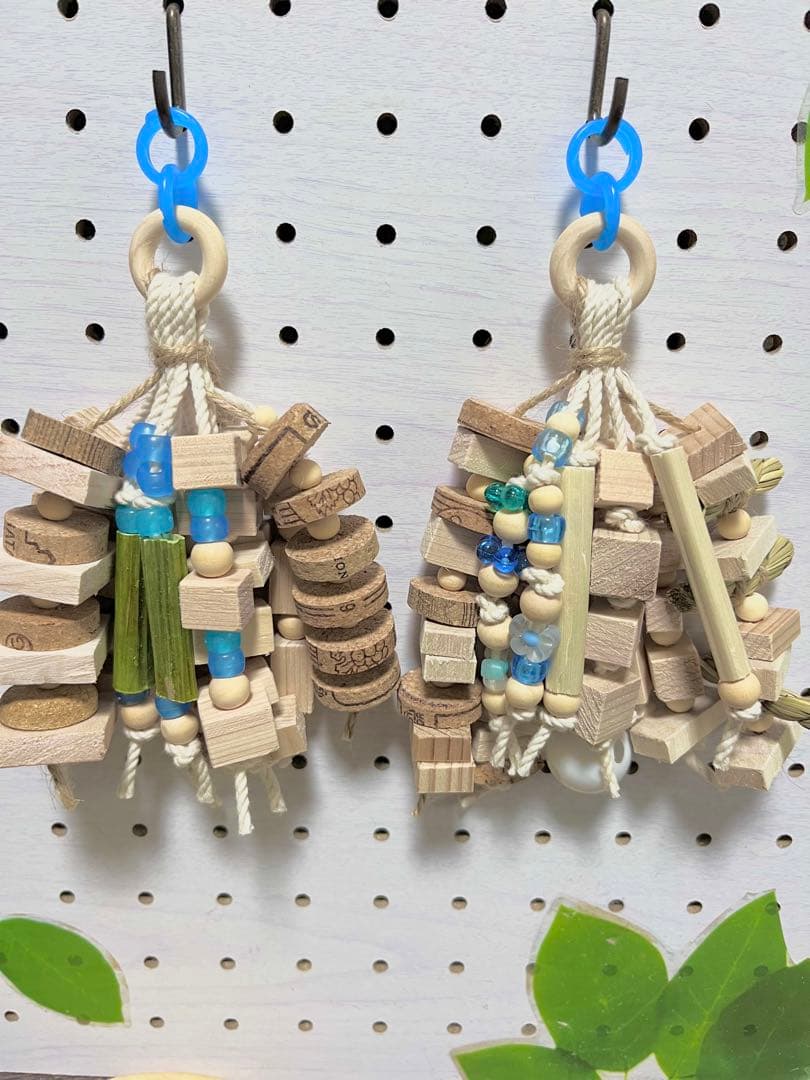 バードトイ　インコおもちゃ　いろいろ素材じゃらじゃらタイプ　鳥おもちゃ