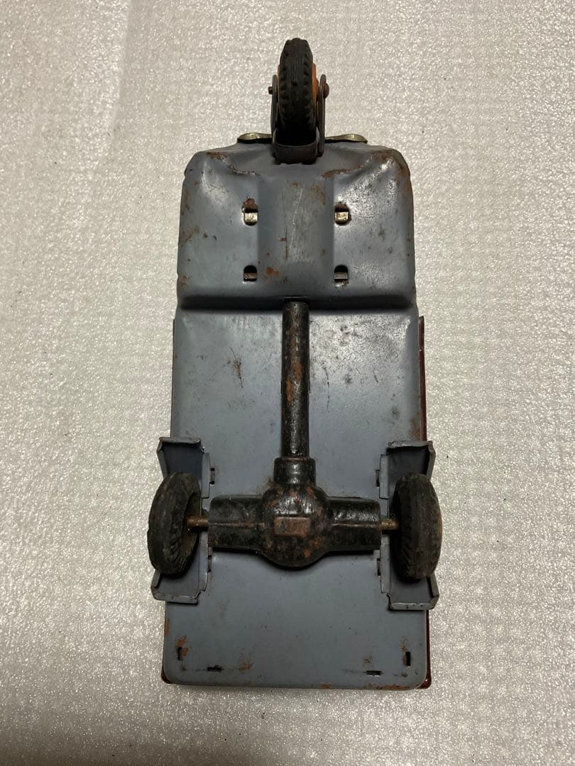 マツダ／3輪トラック。ブリキ製年代不明？【僅かな錆があります、付属品、箱は無し】