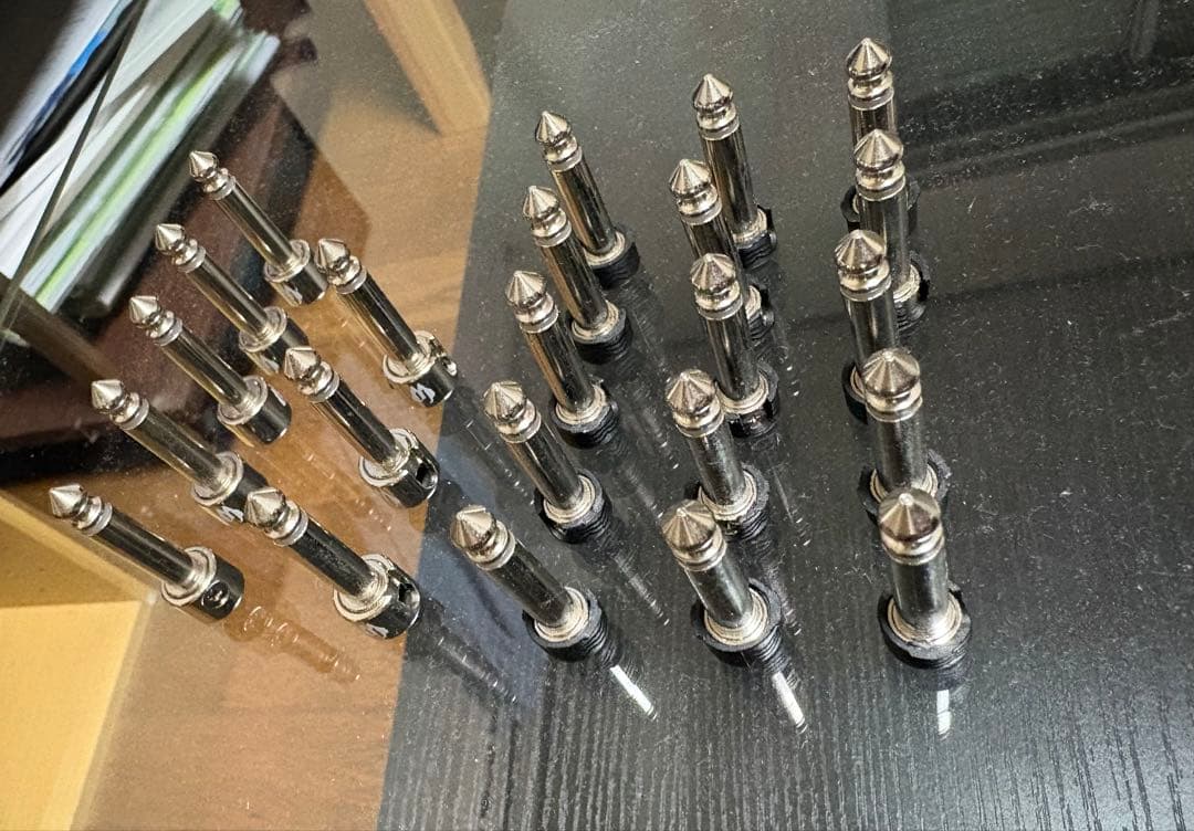 Free the Tone ソルダーレスプラグ23本　動作未確認