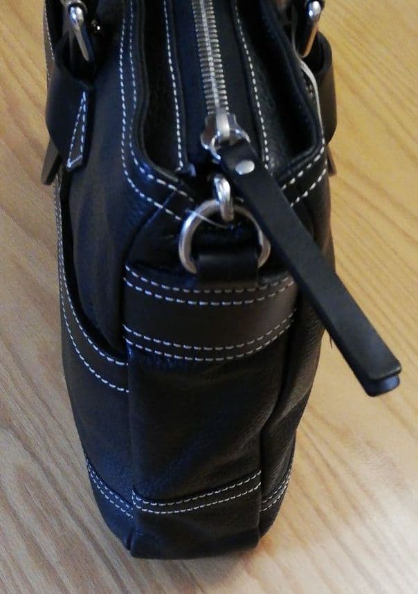 【新品】ヴィヴィアンウエストウッド　バッグ　黒色