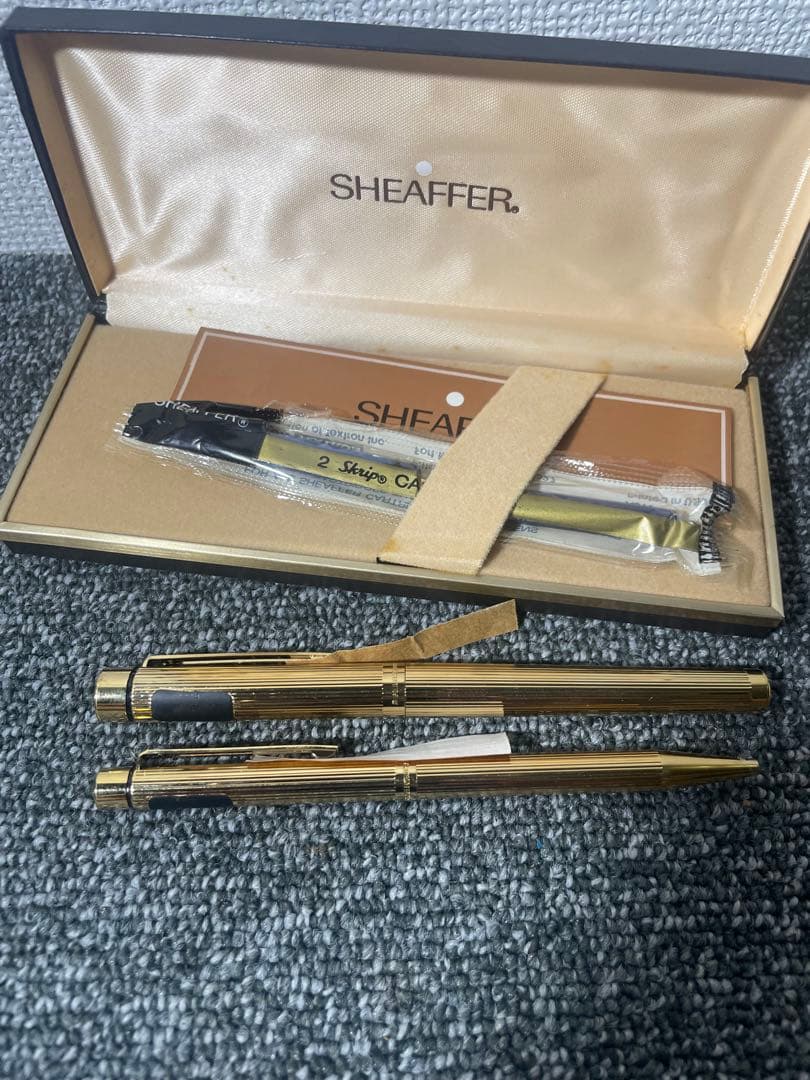 SHEAFFER ゴールド 万年筆、ボールペン 2本セット