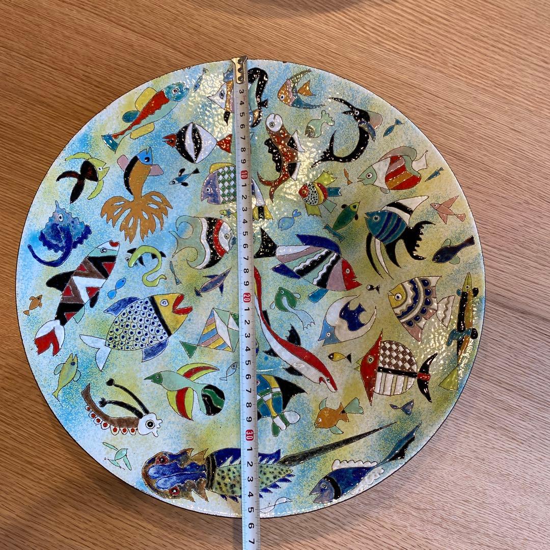 (リチャード　ケイシー）魚絵　鉄板皿の美術品　★直径　約35.7㎝