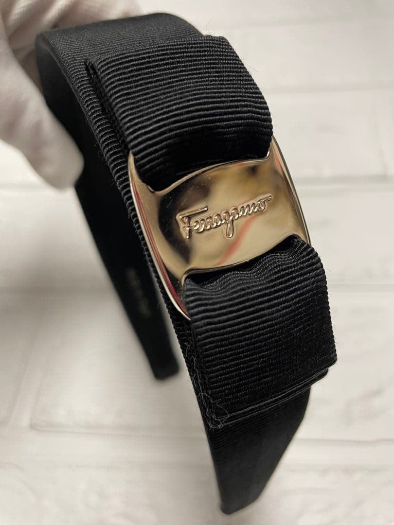 【美品】Salvatore Ferragamoフェラガモ カチューシャ　❤︎
