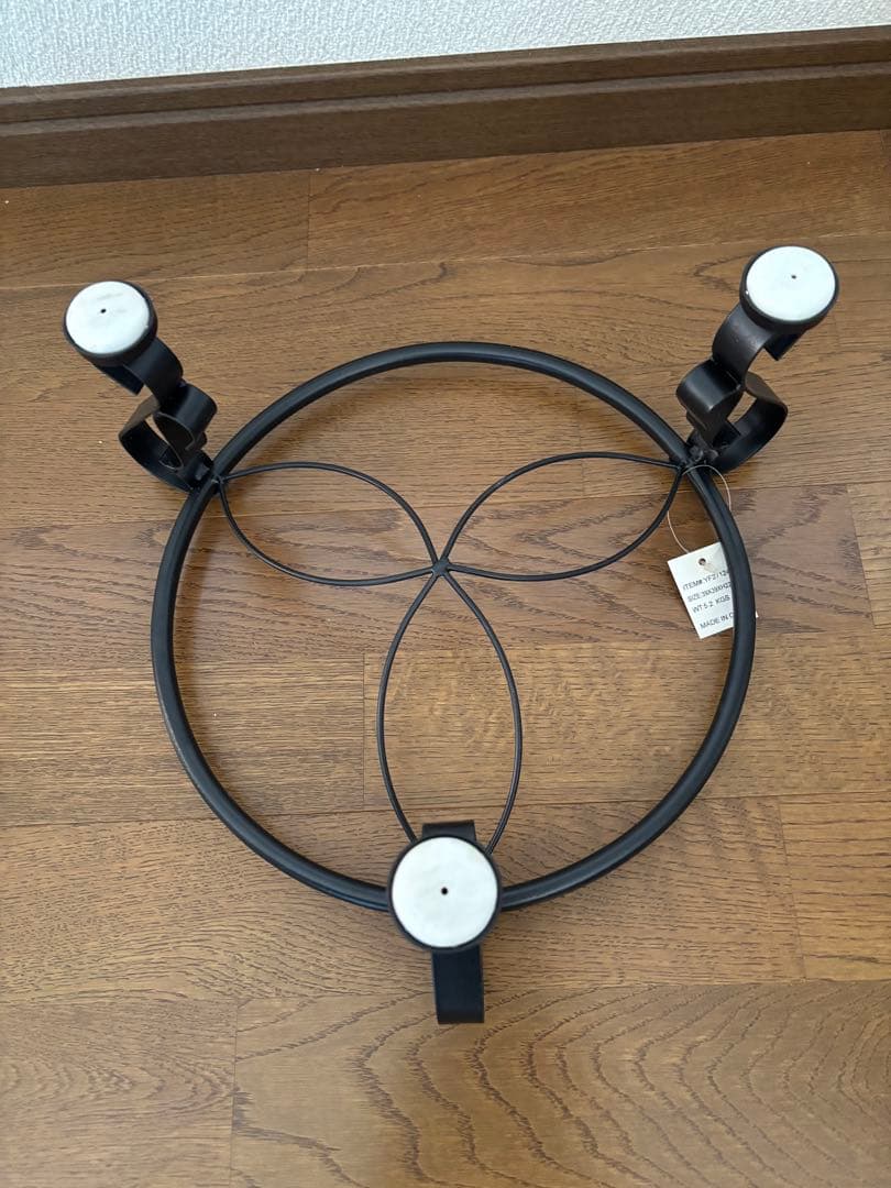 波型ガラスボウル 緑色縁取り 金属スタンド付き