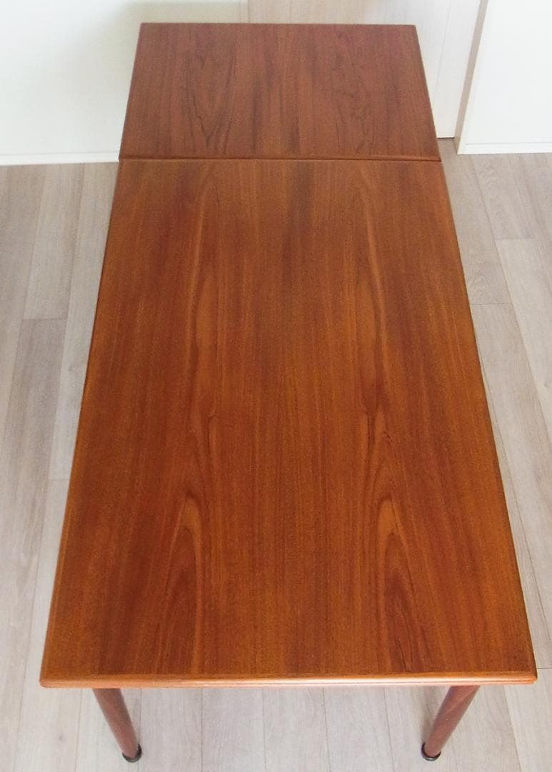 杢目が美しい伸長式 エクステンション ダイニングテーブル 北欧家具　ビンテージ