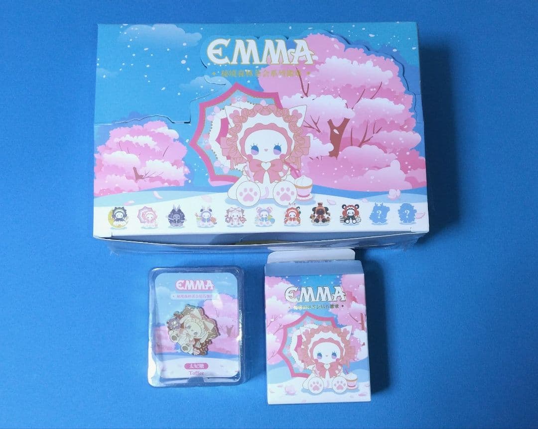 EMMA 秘境の森のお茶会 メタルピンバッジ