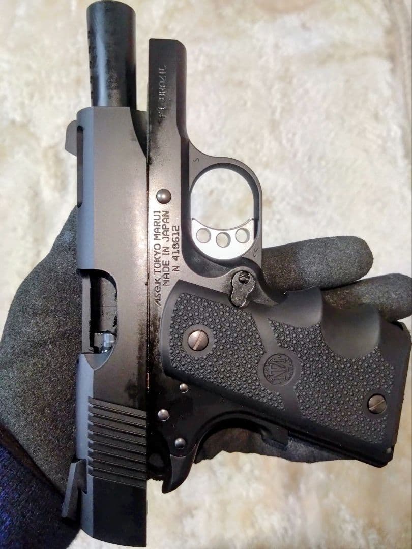 【中古美品】 東京マルイ V10 ウルトラコンパクト　ブラックモデル　ガスガン