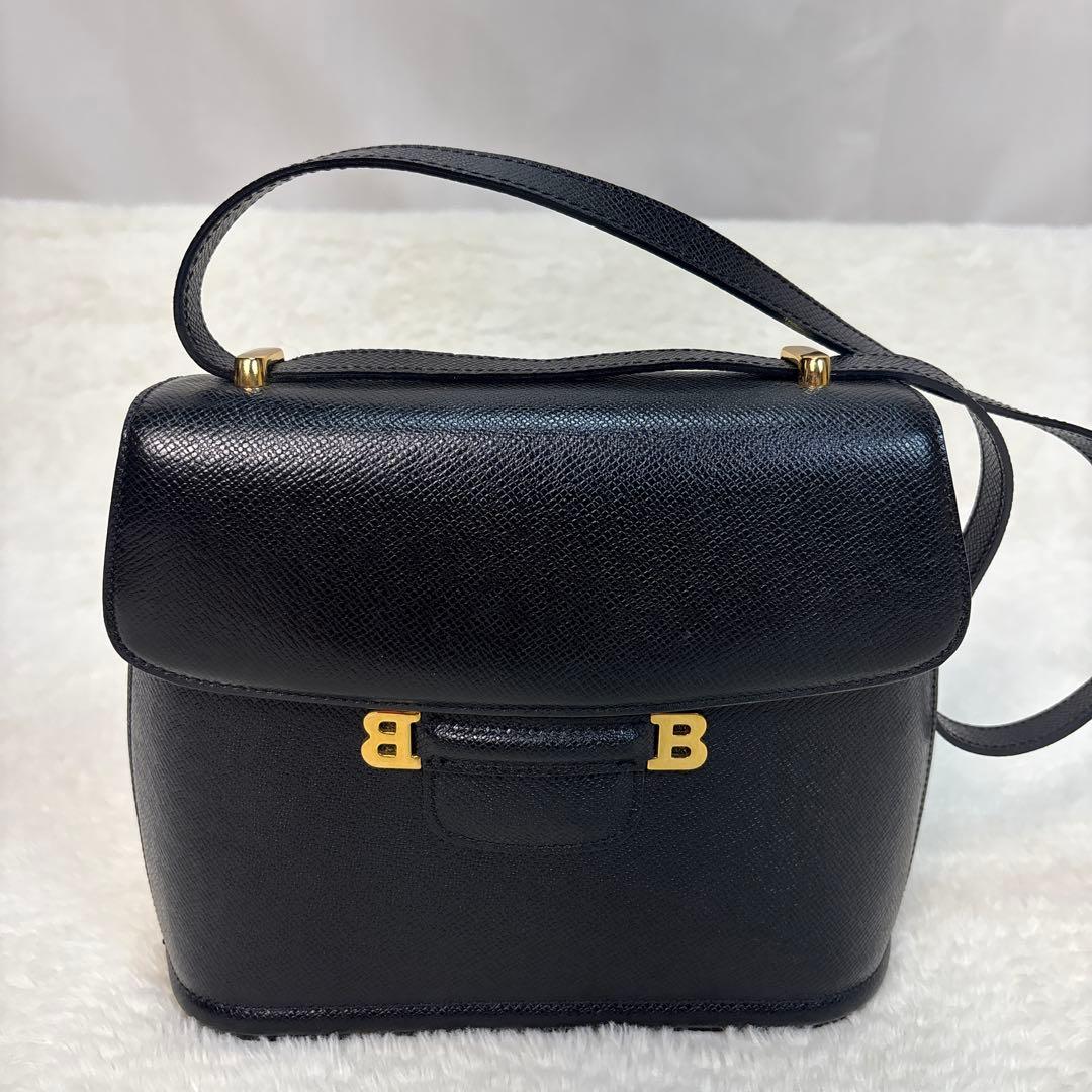 美品BALLYバリー　ショルダーバッグ　カーフレザー　Bロゴ　ゴールド金具
