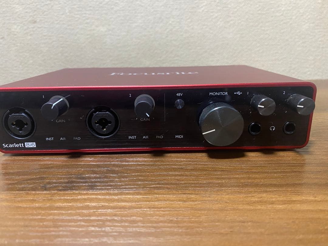 オーディオインターフェース24bit/192kHz Scarlett 8i6