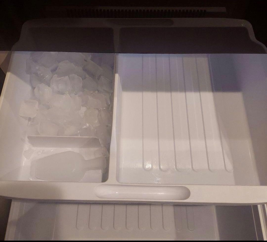 処分価格30日まで！SHARP 冷蔵庫350L SJ-GW35G-R