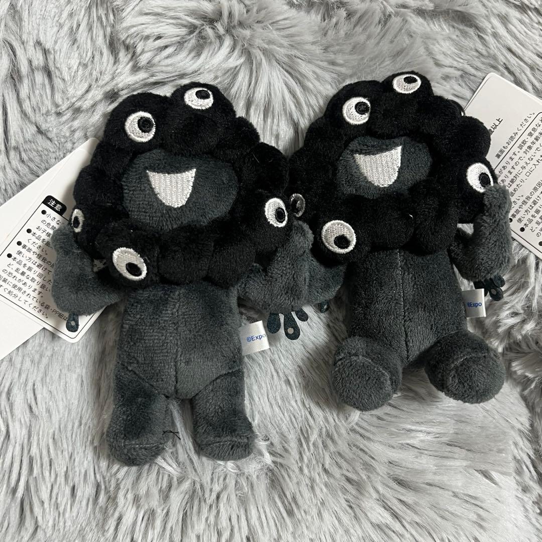 黒 ミャクミャク　座り　立ち カラビナ付き 関西万博 EXPO2025