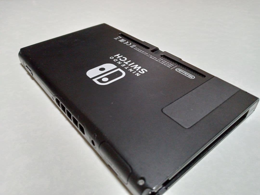 Nintendo　Switch　1　本体のみ　　動作品　確認済み　2021年製造