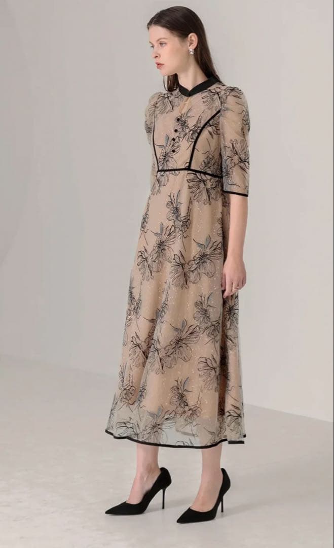 leja パイピングハイネック花柄ラメレースワンピースドレス