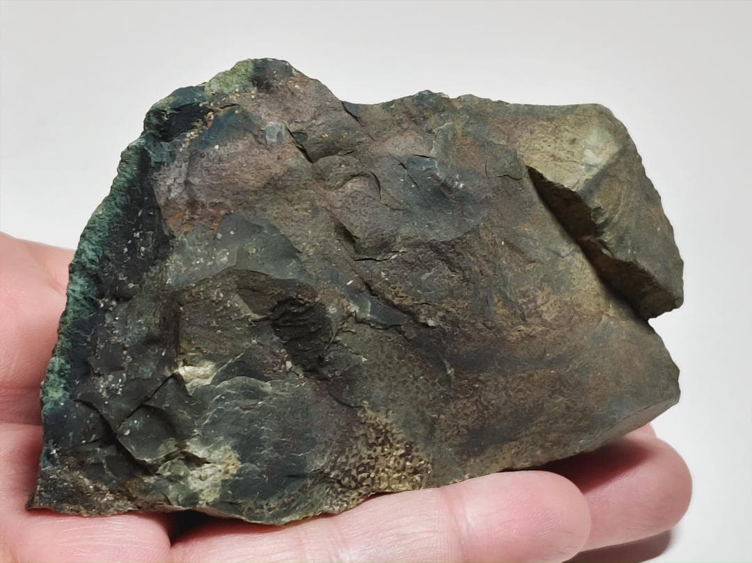 M-84 出雲石 294g 碧玉 瑪瑙 原石 鑑賞石 自然石 誕生石 鉱石 鉱物