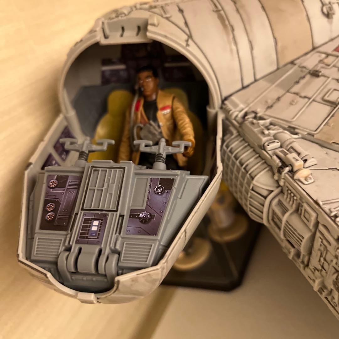 ミレニアムファルコン　フィギュア付き　40cm