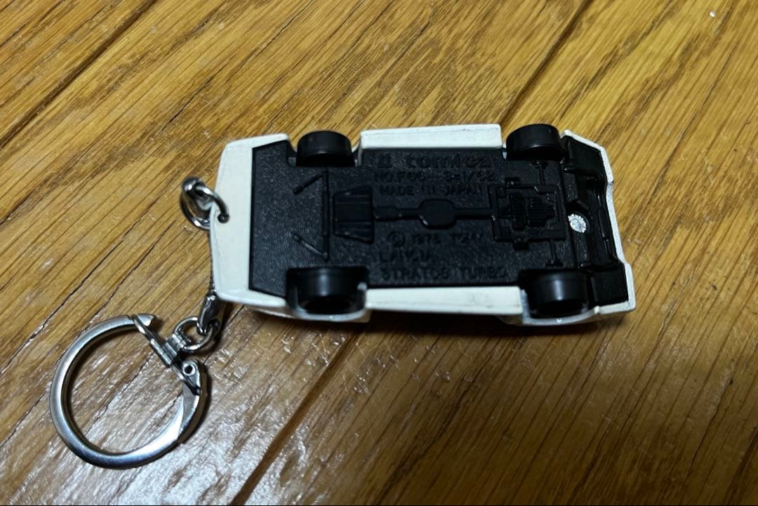 トミカ　Lancia ミニカー キーホルダー付き ストラトス　ターボ