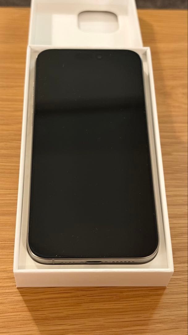 iPhone 15 Pro MAX 256GB ナチュラルチタニウム　本体