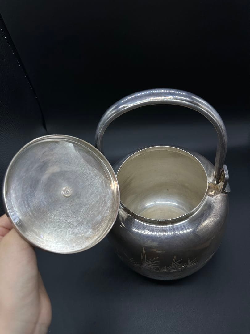 純銀　銀瓶　水差　大水指　彫刻　片切彫　箱あり　1201g 骨董古美術