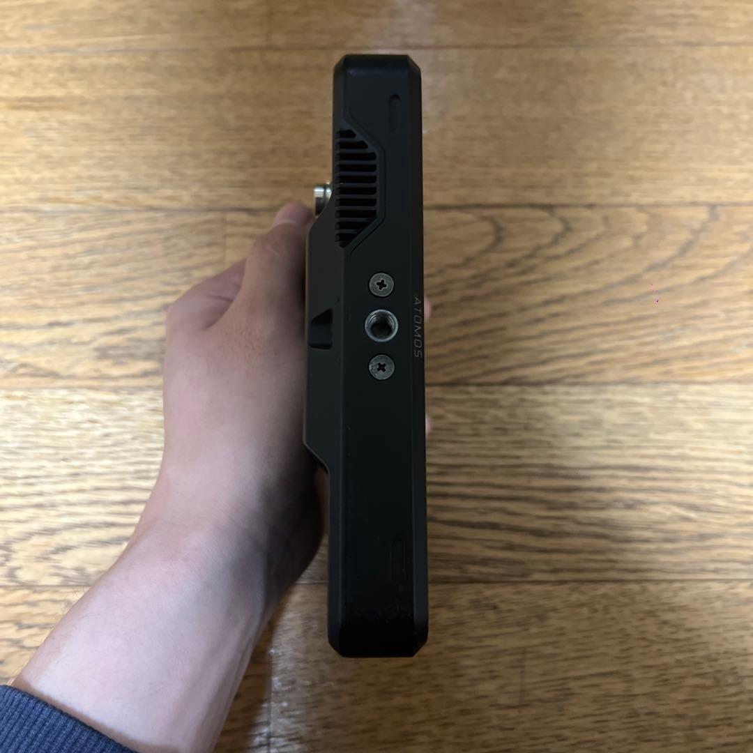 Atomos Shinobi バッテリー2個付き