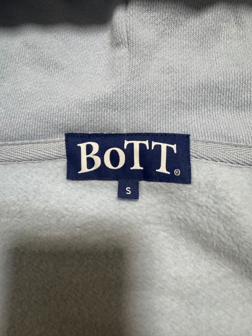 BoTT ライトブルー ジップアップパーカー