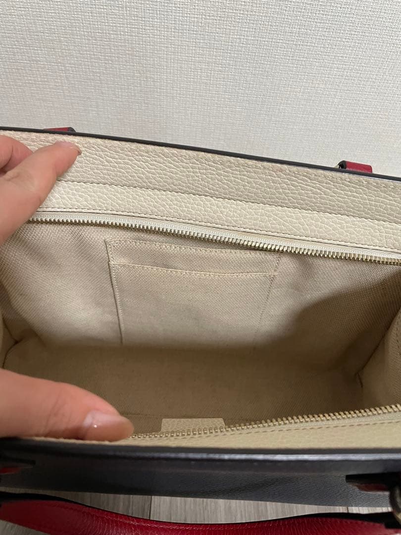 Gucci ネイビー レザー ハンドバッグ