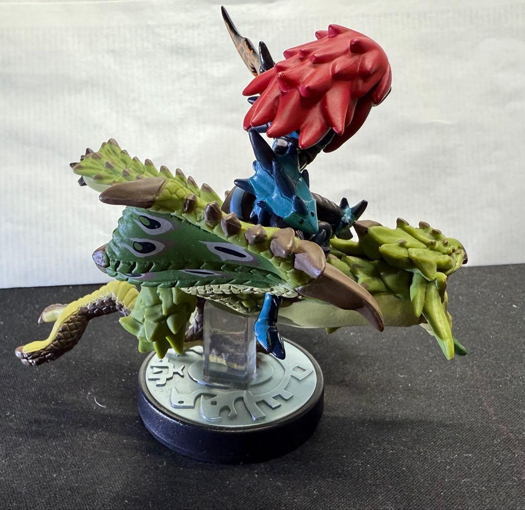 amiibo アミーボ　リオレイア&シュヴァル　モンスターハンター