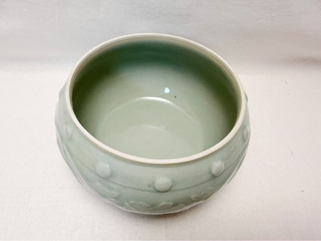 ほぼ未使用 茶道具 中国龍泉 青磁 ボタン柄 水指 蓋付き 水屋道具 底印 木箱