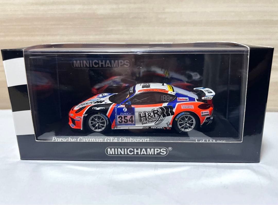PMA 1/43 Porsche 981 ケイマン GT4 Clubsport
