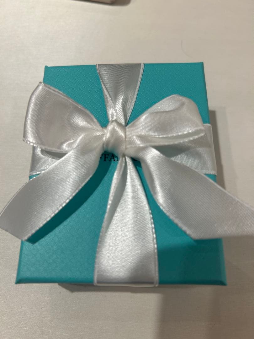 ティファニー　新品未使用開封のみ限定色　完売品　スカーフリング