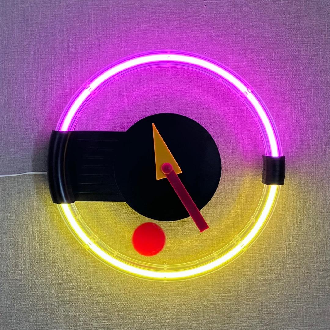 ポストモダン ネオンクロック アメリカン・トイ 振り子時計 掛け時計