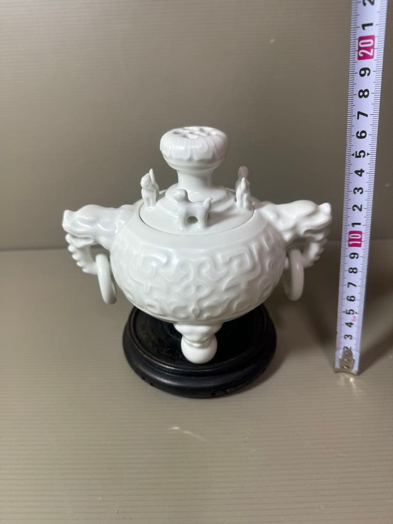 2864 小笠原長春　肥前国　鍋島　太白磁　環付　香炉　台座付