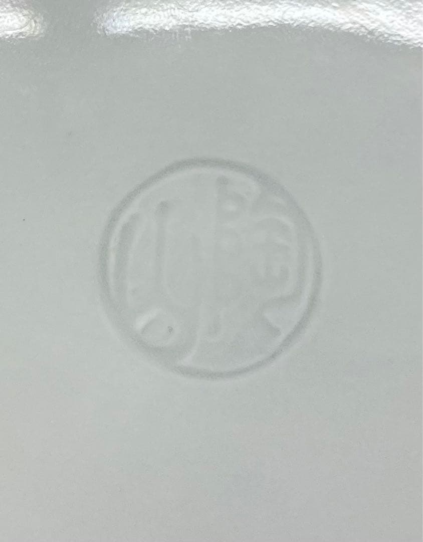 B165b  伊東陶山造「白瓷唐華文  花瓶」共箱　京都　尊式　華道具　茶道具