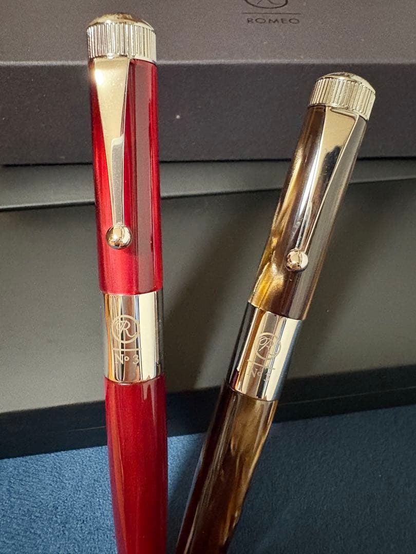 Romeo No.3 ボールペン/ダークグレー&レッド/２本セット
