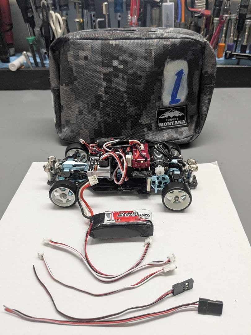 TGーRwd　1/24　ドリフトレーシングカー　McLaren 　ボデー付き