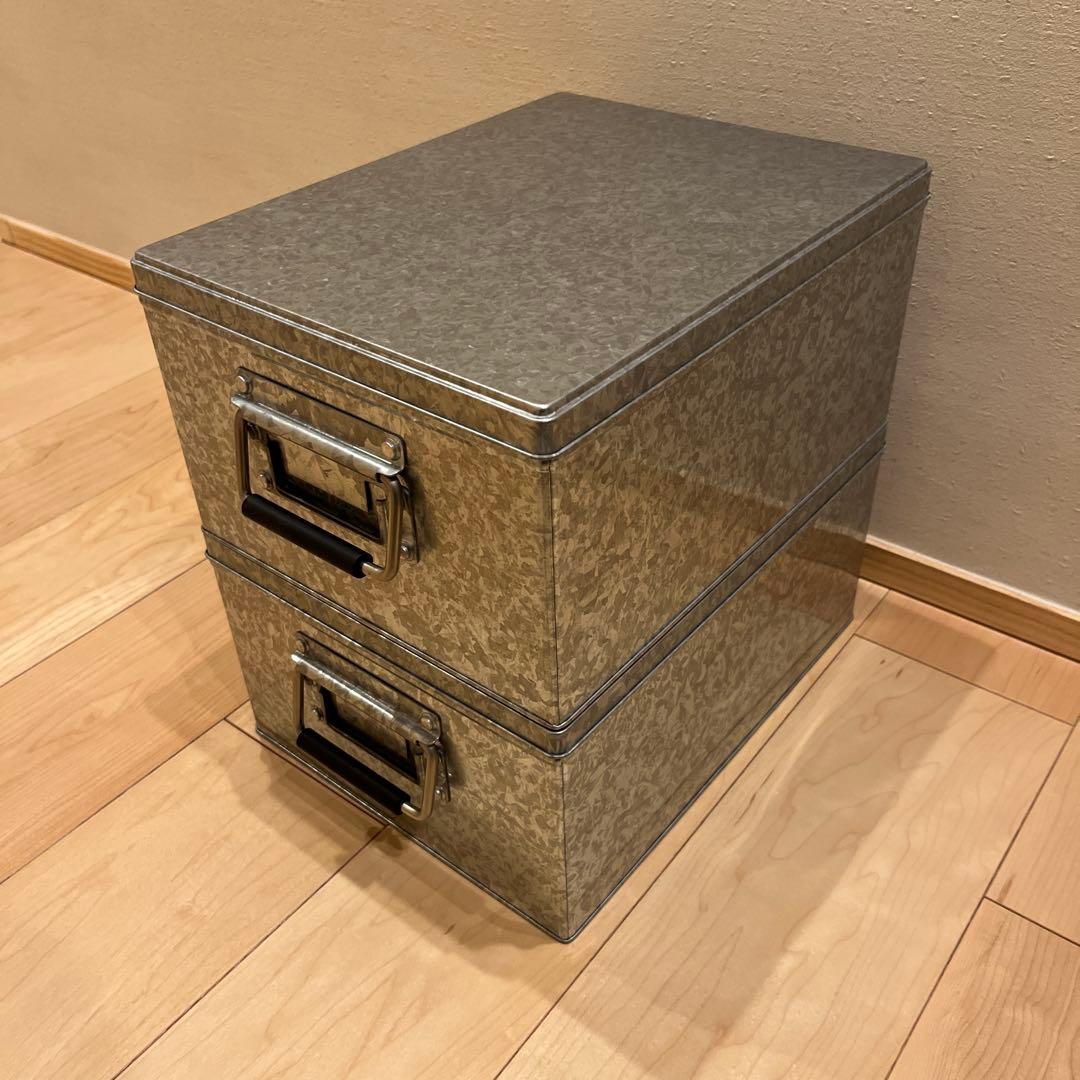 （美品）アルネヤコブセン　テーブルクロック　グリーン　無印　ブリキ缶2個