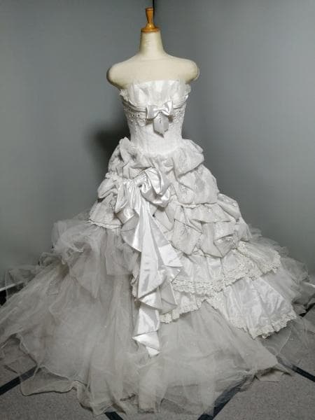 [344] ウエディングドレス ９～１３号サイズ ブランド品 中古