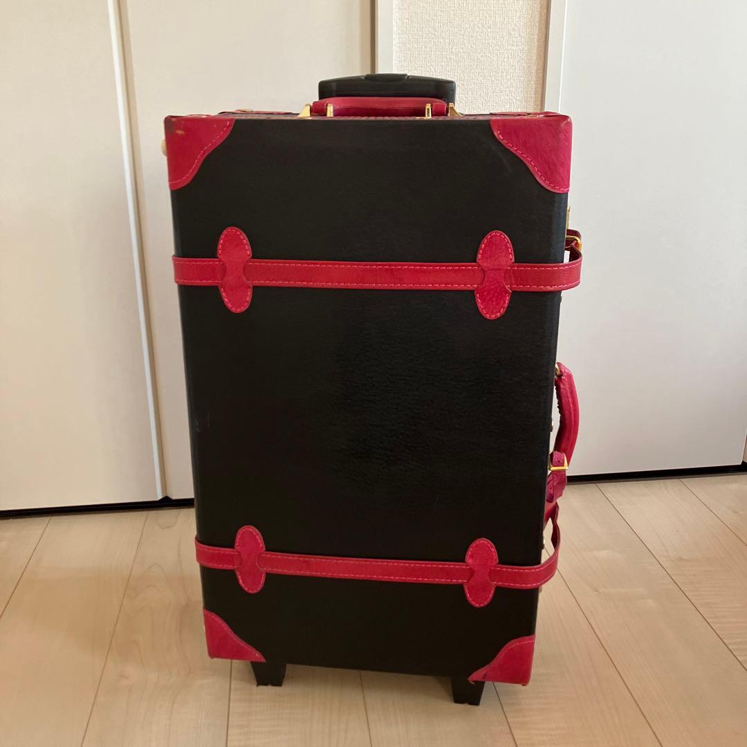 黒赤キャリーケース