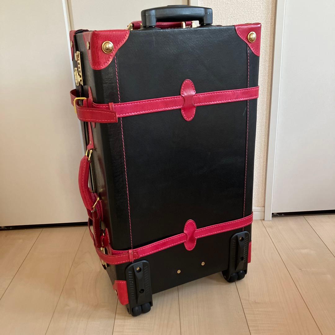 黒赤キャリーケース