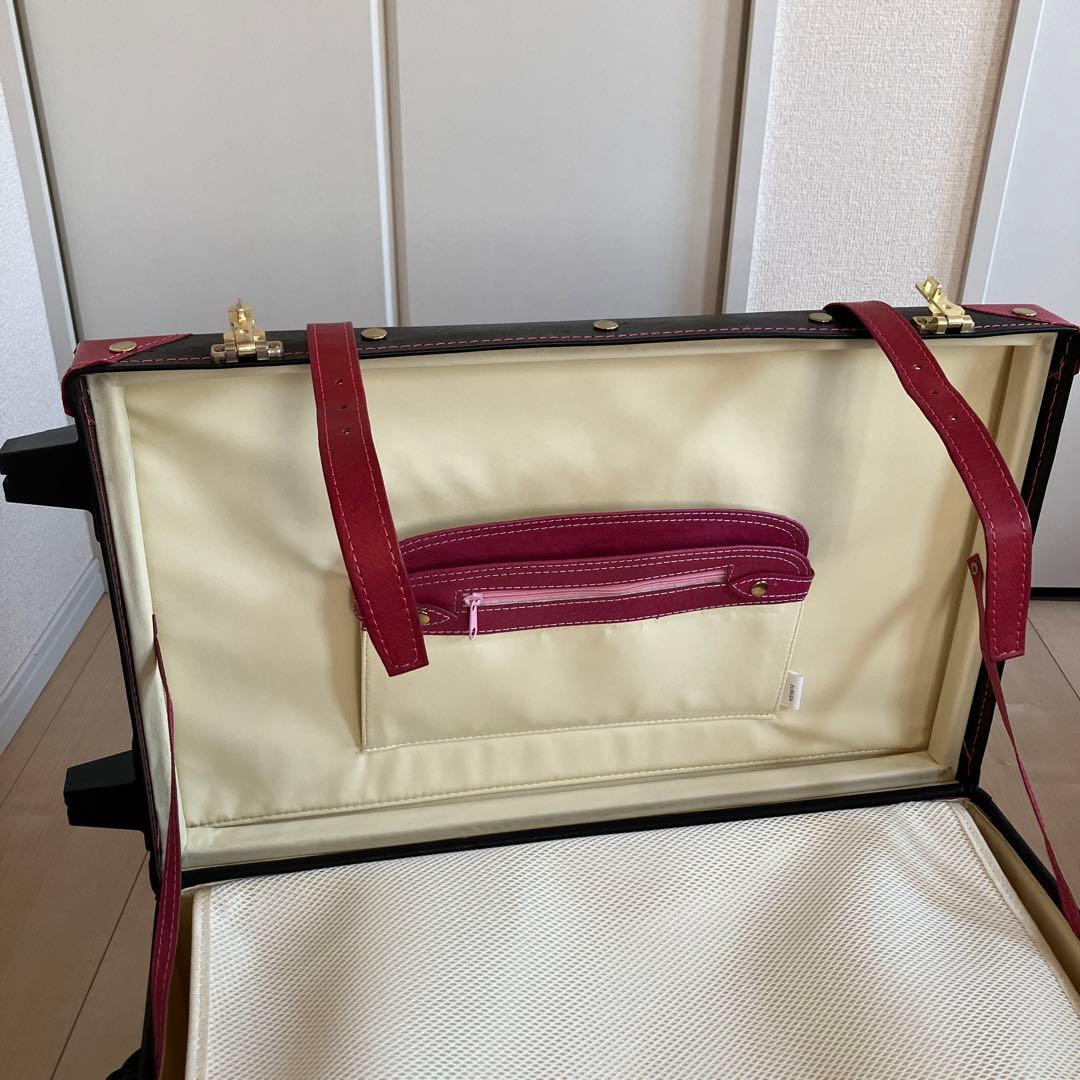 黒赤キャリーケース