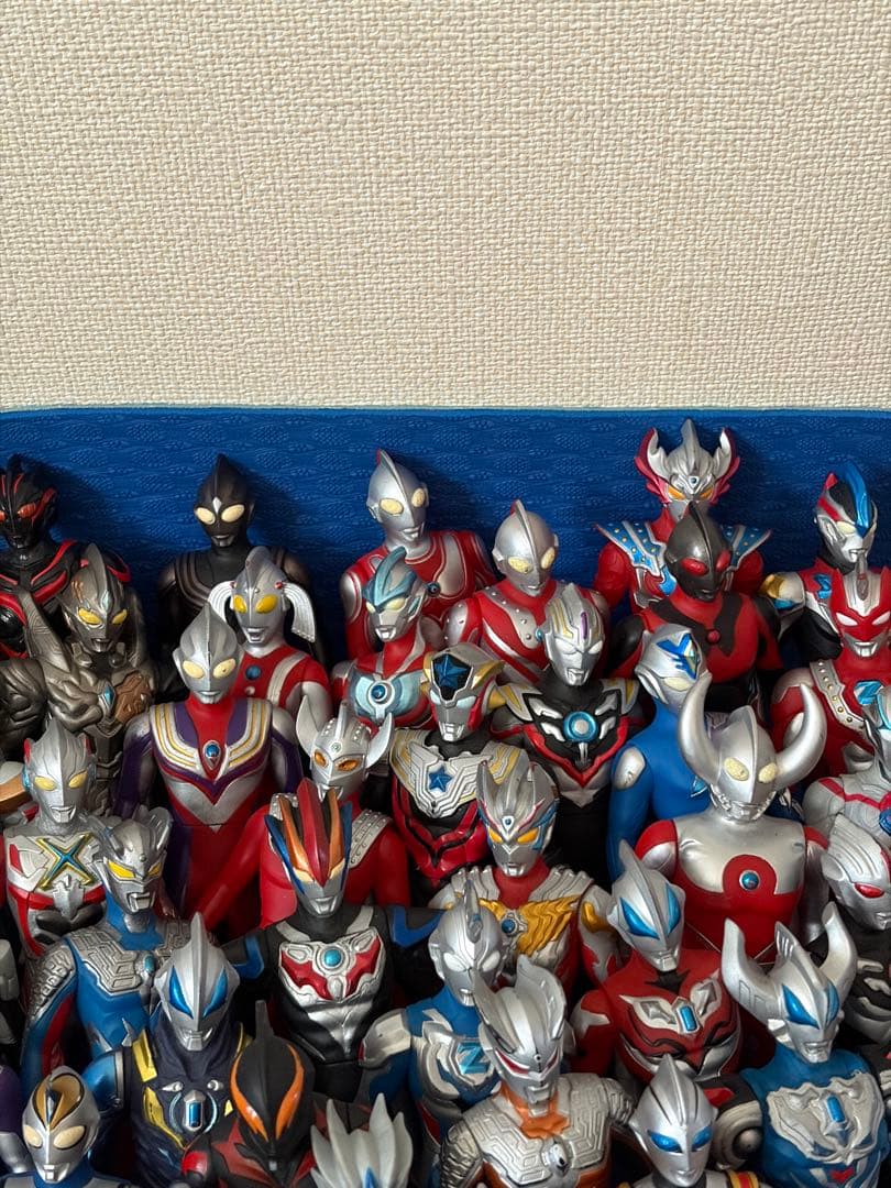 【中古美品】ウルトマン・ソフビ　まとめ売り80体＋マントセット