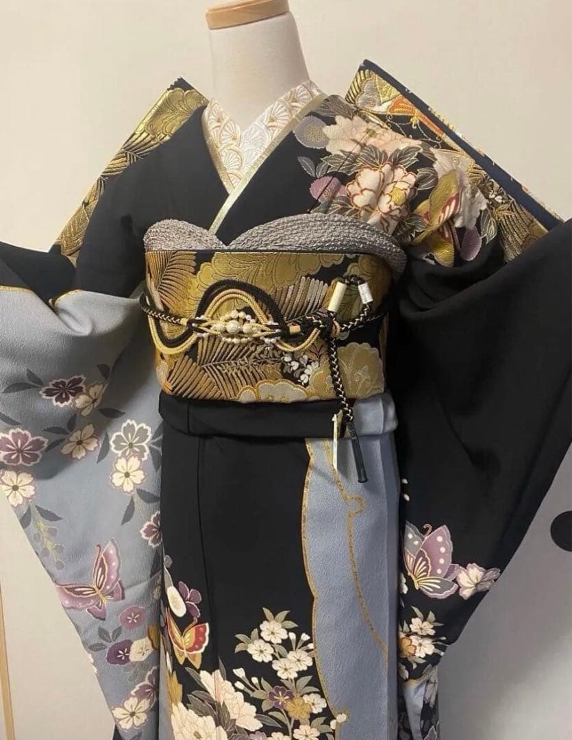 振袖フルセット　花蝶文　成人式　振袖　ゴールド　黒　正絹　振袖6点セット 豪華