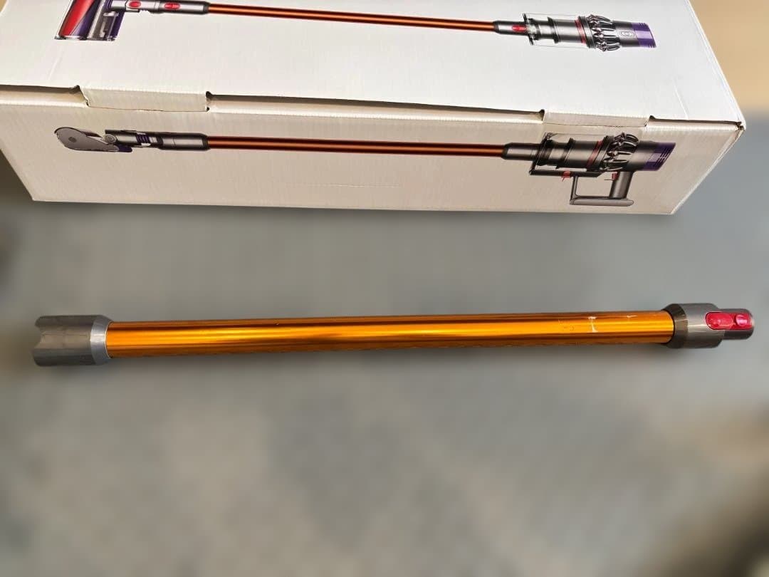 DysonV10 Fluffy（外箱・フロアドック付、動作可、バッテリー要交換）